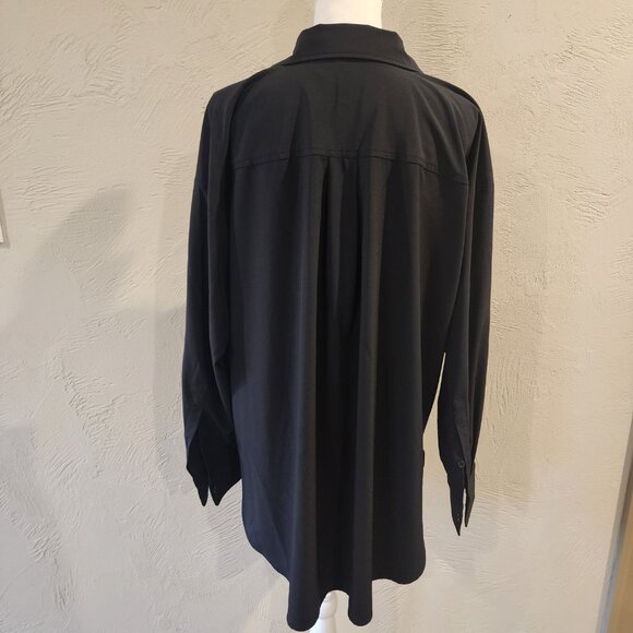 Lou & Grey Oversized Athletic Button Up - Picture 3 of 6